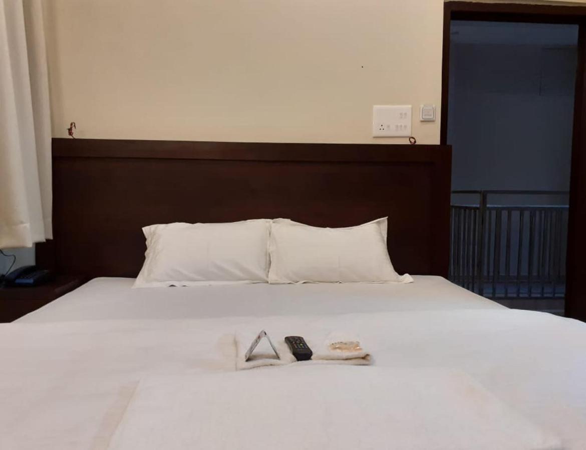 Hotel Artika Inn Varanasi Exterior foto